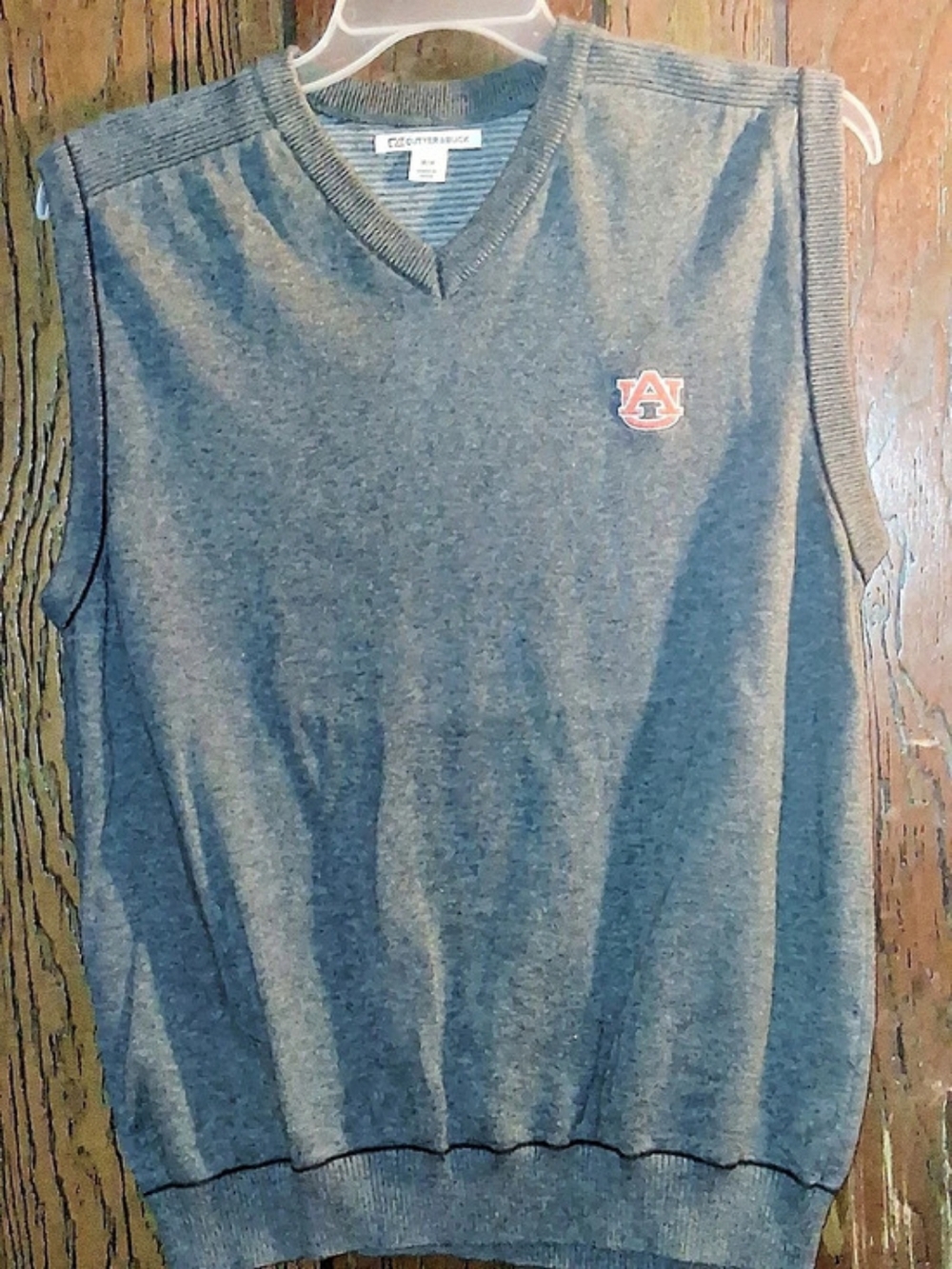 Cutter & Buck Auburn V-Neck Sweater Vest Size Medium Like New